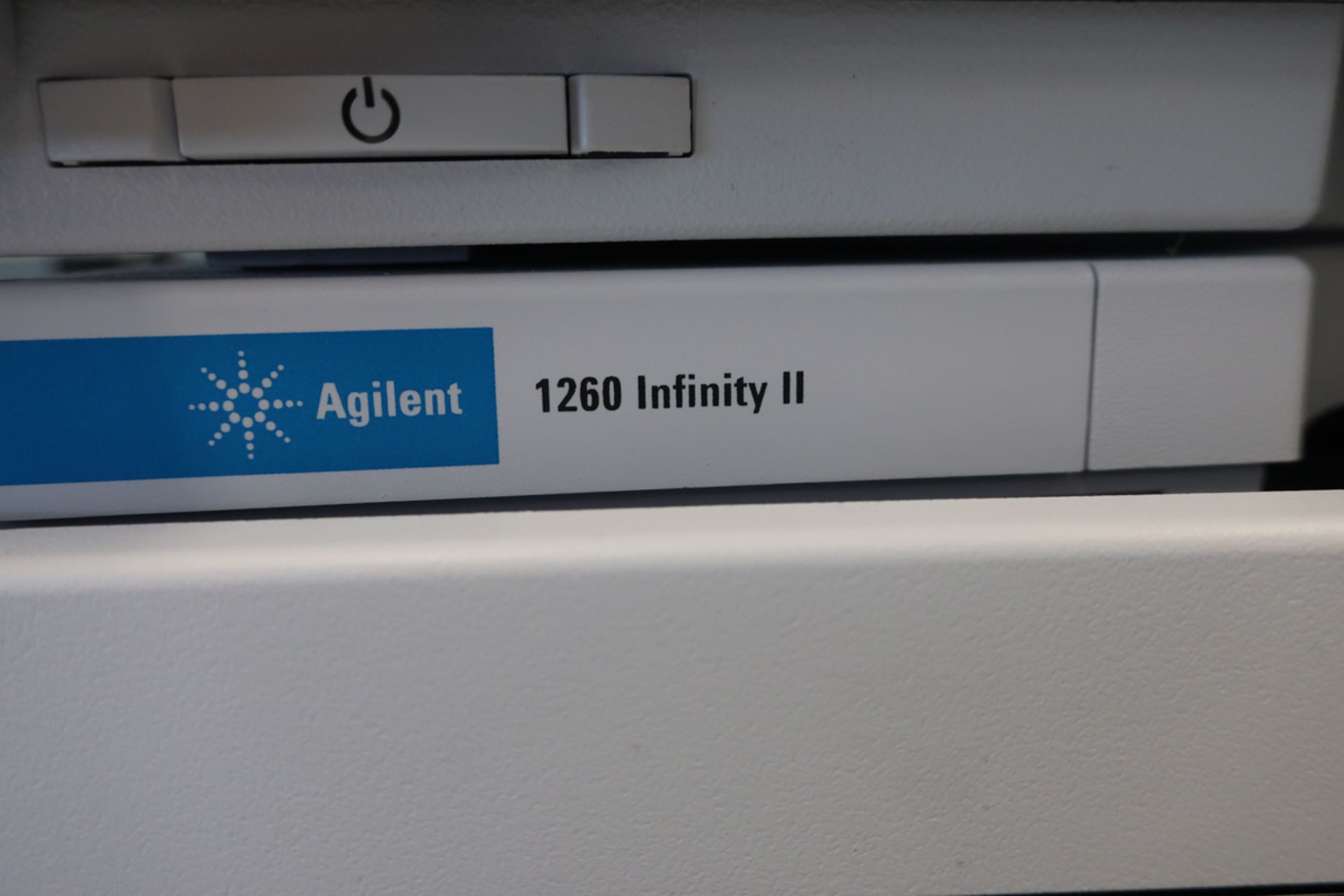 HPLC AGILENT 1260 INFINITY II AUTOSAMPLER C/W: MODULE G5611A, 1260 BIO QUAT PUMP S/N : DEAB600278, - Image 4 of 10