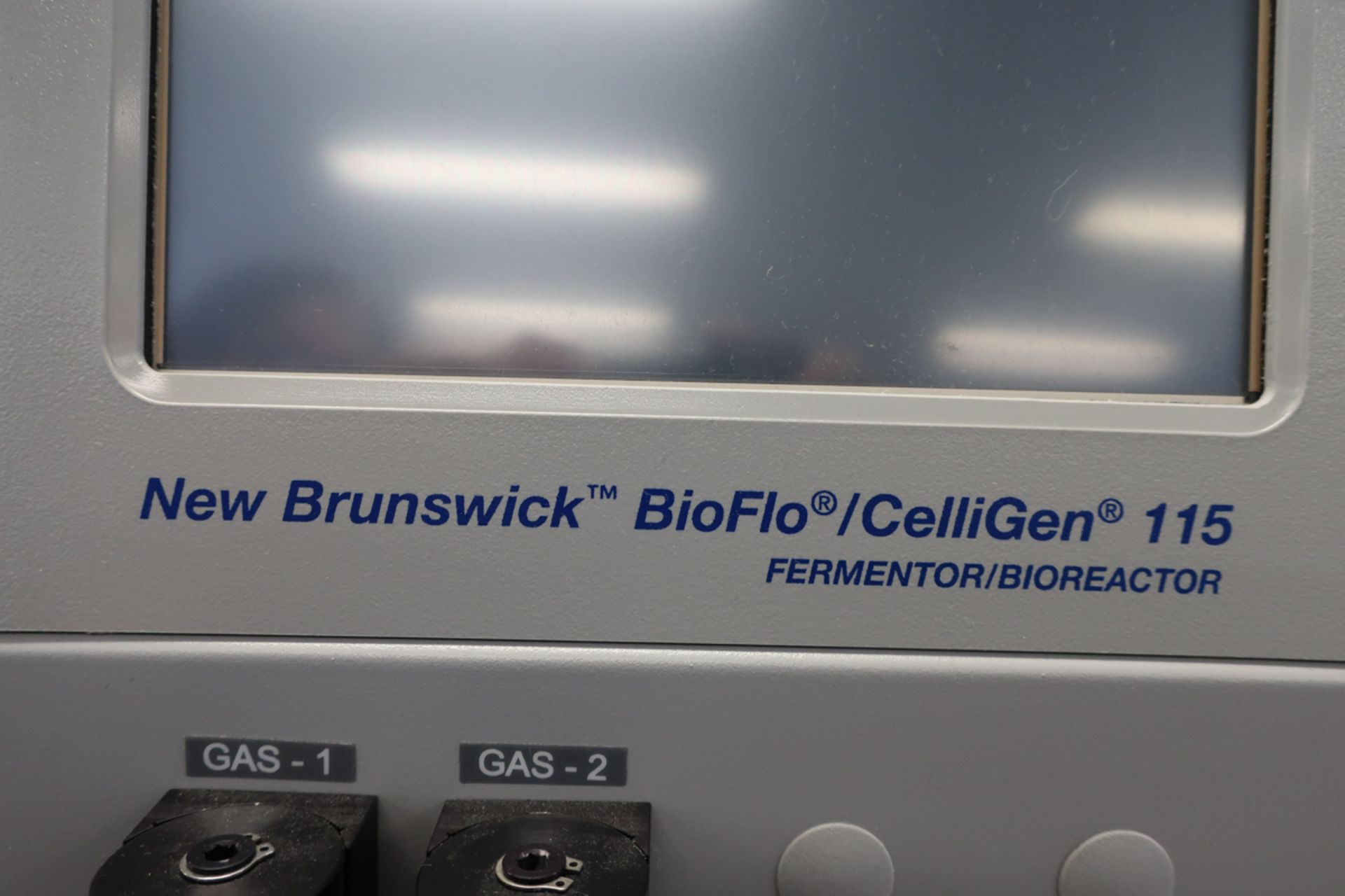 EPPENDORF-NEW BRUNSWICK BIOFLO/CELLIGEN 115 BENCHTOP FERMENTOR & BIOREACTOR, S/N: B115EL103809 W/ - Image 6 of 6