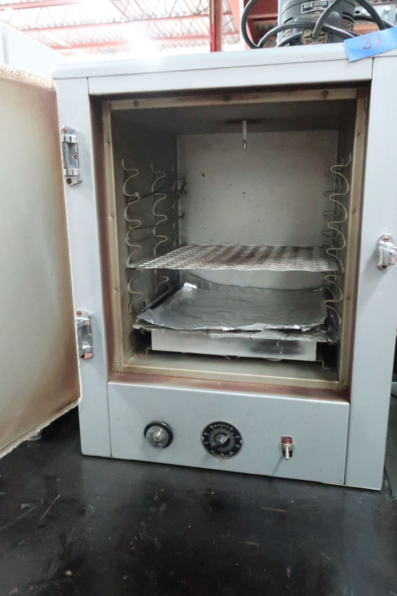 Thelco oven 115 V. 180° C #31477 - Image 3 of 5