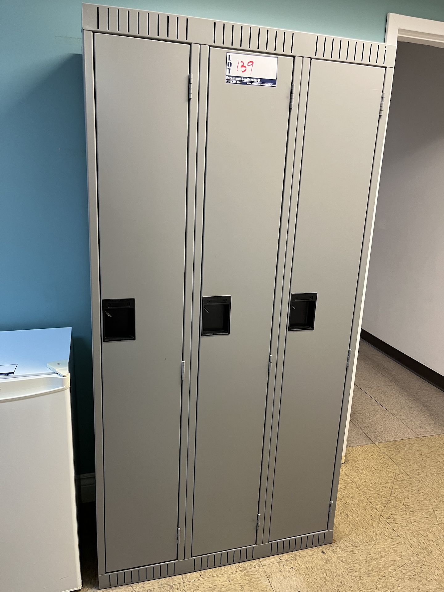 3-DOOR LOCKER, 36" X 72" X 18"