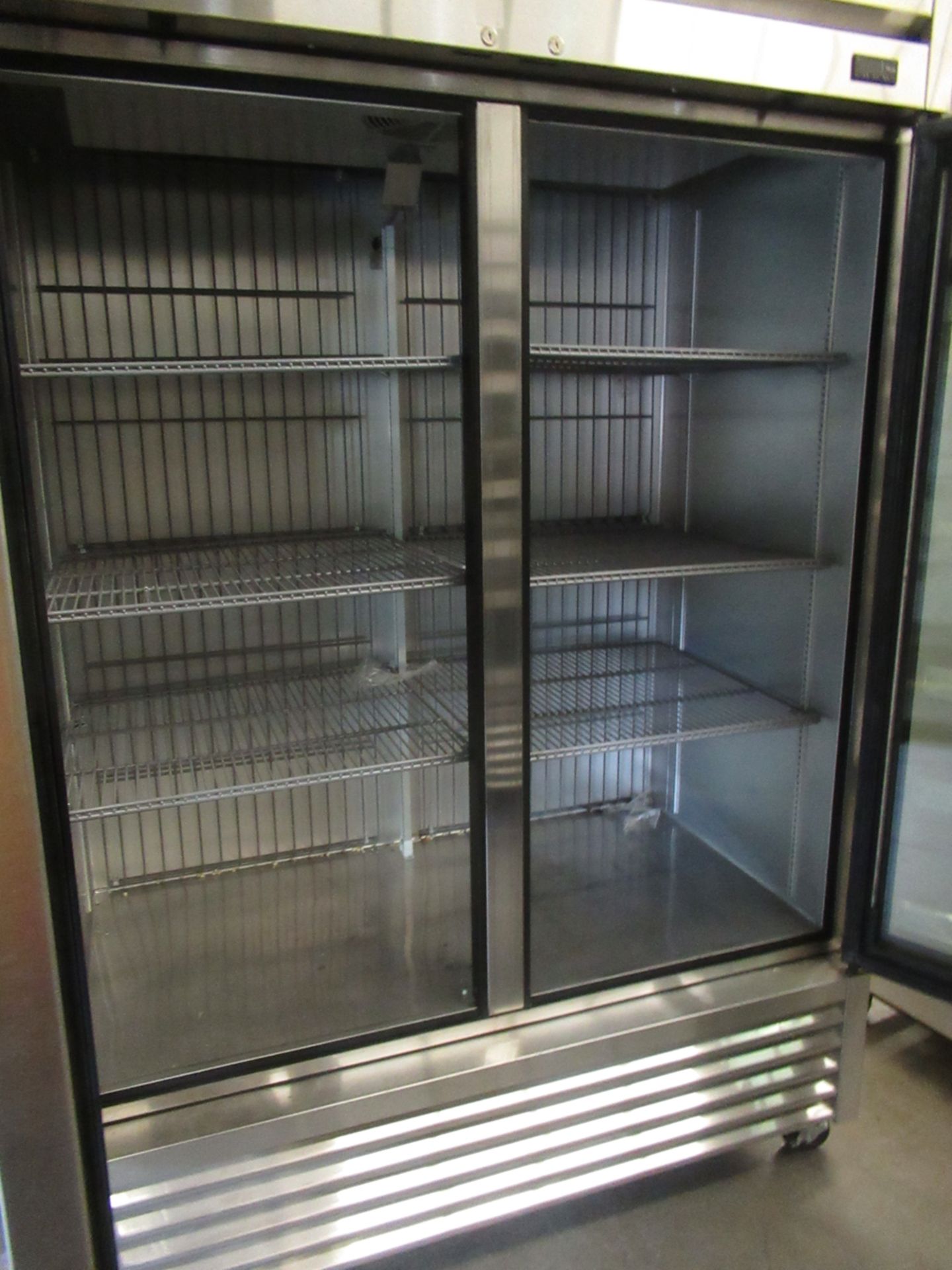 TRUE T-49FG-HC-FGD-01, 54" GLASS DOOR FREEZER, R290 HYDROCARBON REFRIGERANT, LED LIGHTING , S/N: - Image 3 of 4