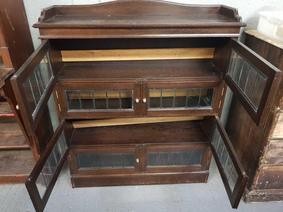 An four section oak bookcase, with four glass and - Bild 2 aus 3