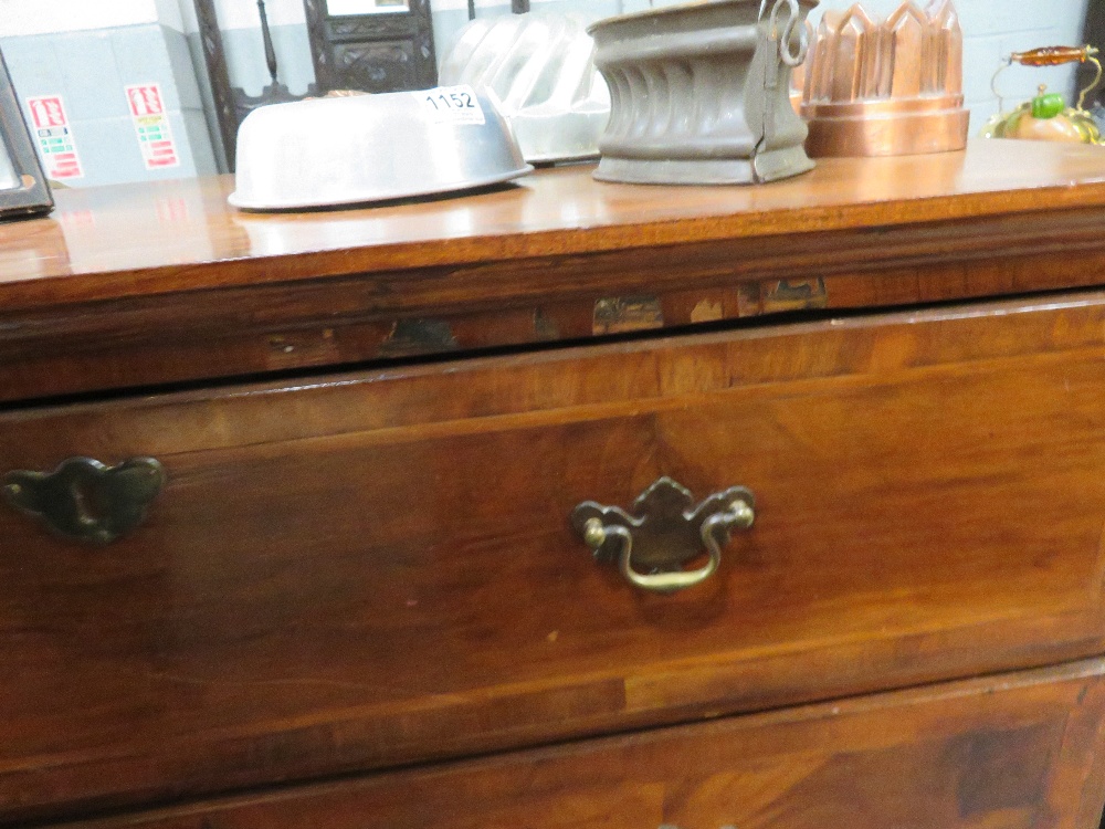 A 19th century walnut and mahogany chest of drawer - Bild 9 aus 10