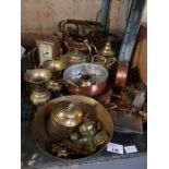 Collection of brass & copper ware including kettle