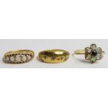 An 18ct yellow gold ring set with five graduated claw set ov