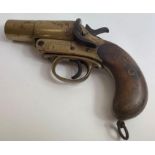 WITHDRAWN Webley and Scott First World War flare gun, stampe