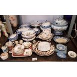 Ceramics to include tureens, soup dishes, jelly mo
