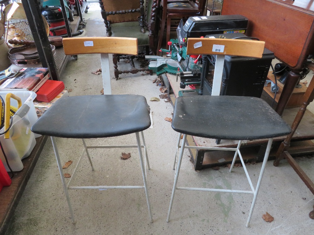 Pair of mid century Kandya programme stools, set o - Image 2 of 8