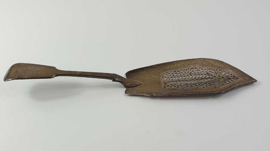 A n early 19th century silver fish slice, London, - Image 2 of 5