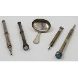 A silver caddy spoon, Hillard & Thomson, Birmingha