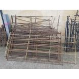 Good quantity of Victorian & later iron railings &