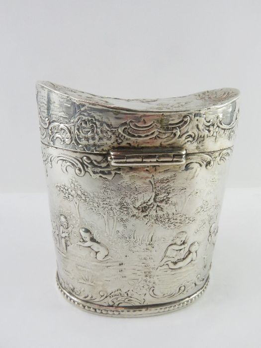 A continental silver coloured tea caddy, with pseu - Image 3 of 5