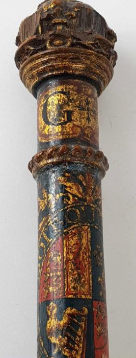 A painted and carved wooden baton bearing the mott - Image 2 of 4