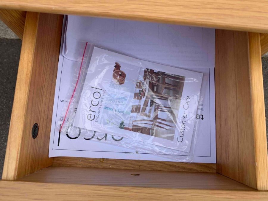 A modern Ercol bedside table, with a single drawer - Image 5 of 5