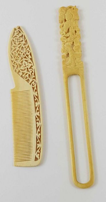 A collection of ivory items to include a comb with - Image 17 of 21