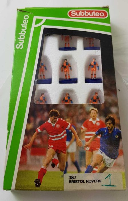 A collection of boxed Subbuteo teams to include Br - Image 11 of 14