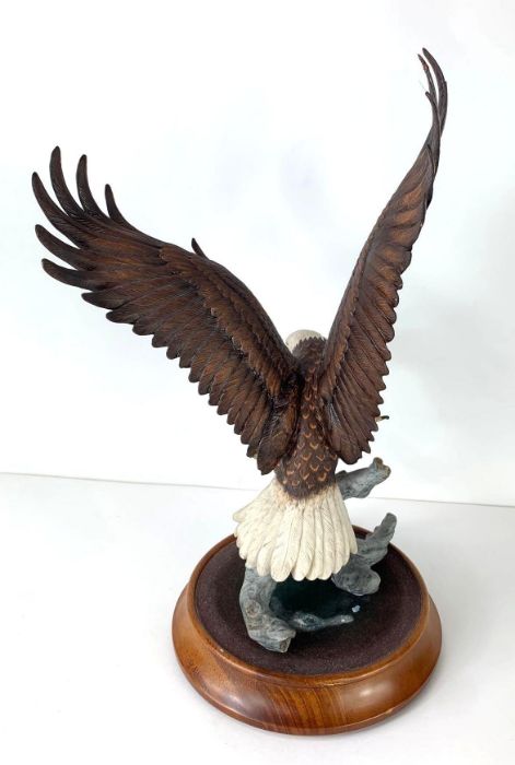 A Franklin Mint ceramic figure 'American Majesty' - Image 3 of 4