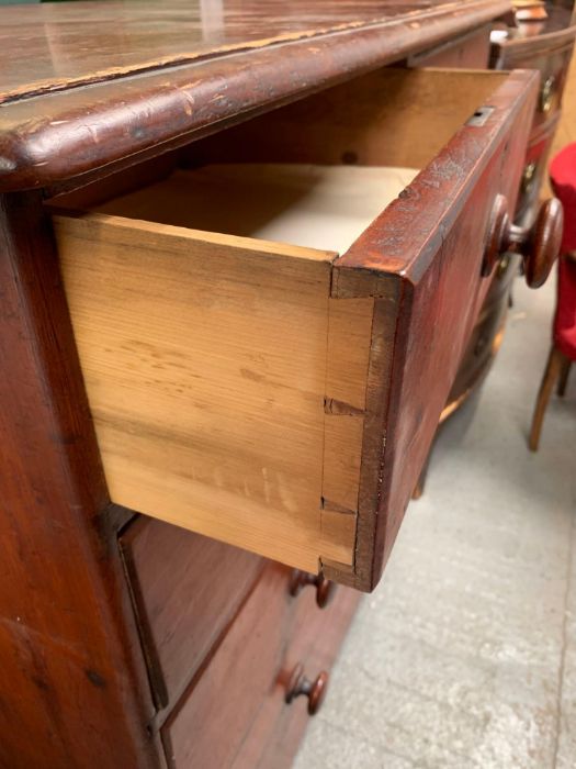 A 20th century pine chest of drawers, of three lon - Image 4 of 4