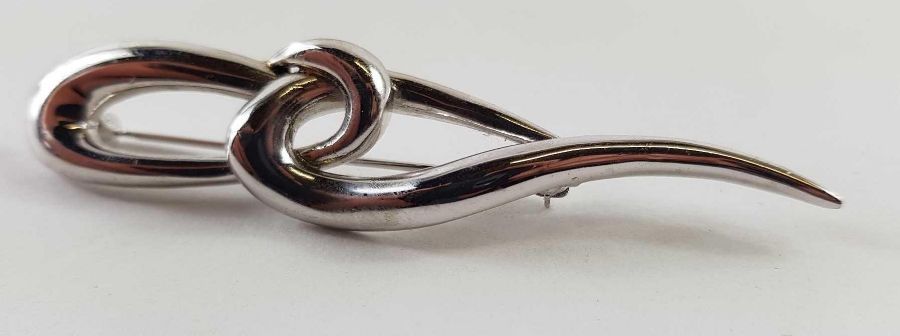 A silver pusher, a pickle fork with silver tine an - Image 14 of 14