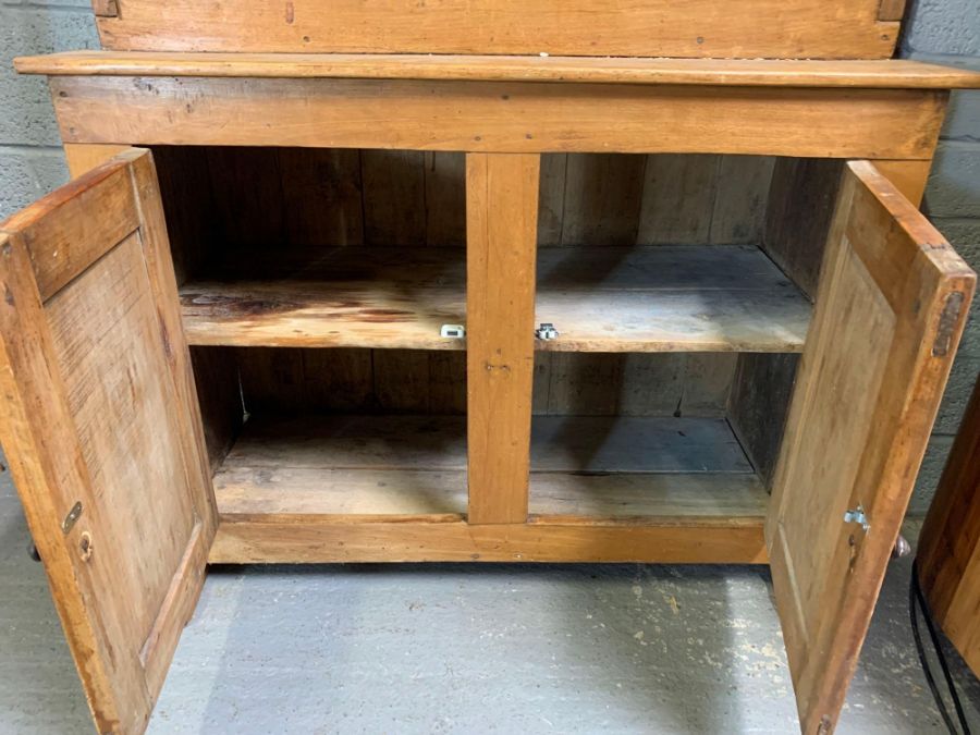 A pine two section dresser, with two fitted shelve - Image 4 of 5