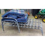 2 garden loungers with cushions