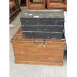 2 wooden boxes/trunks