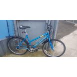 26" Saracen Vide ladies bicycle with mud deflector