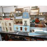 2 dolls houses