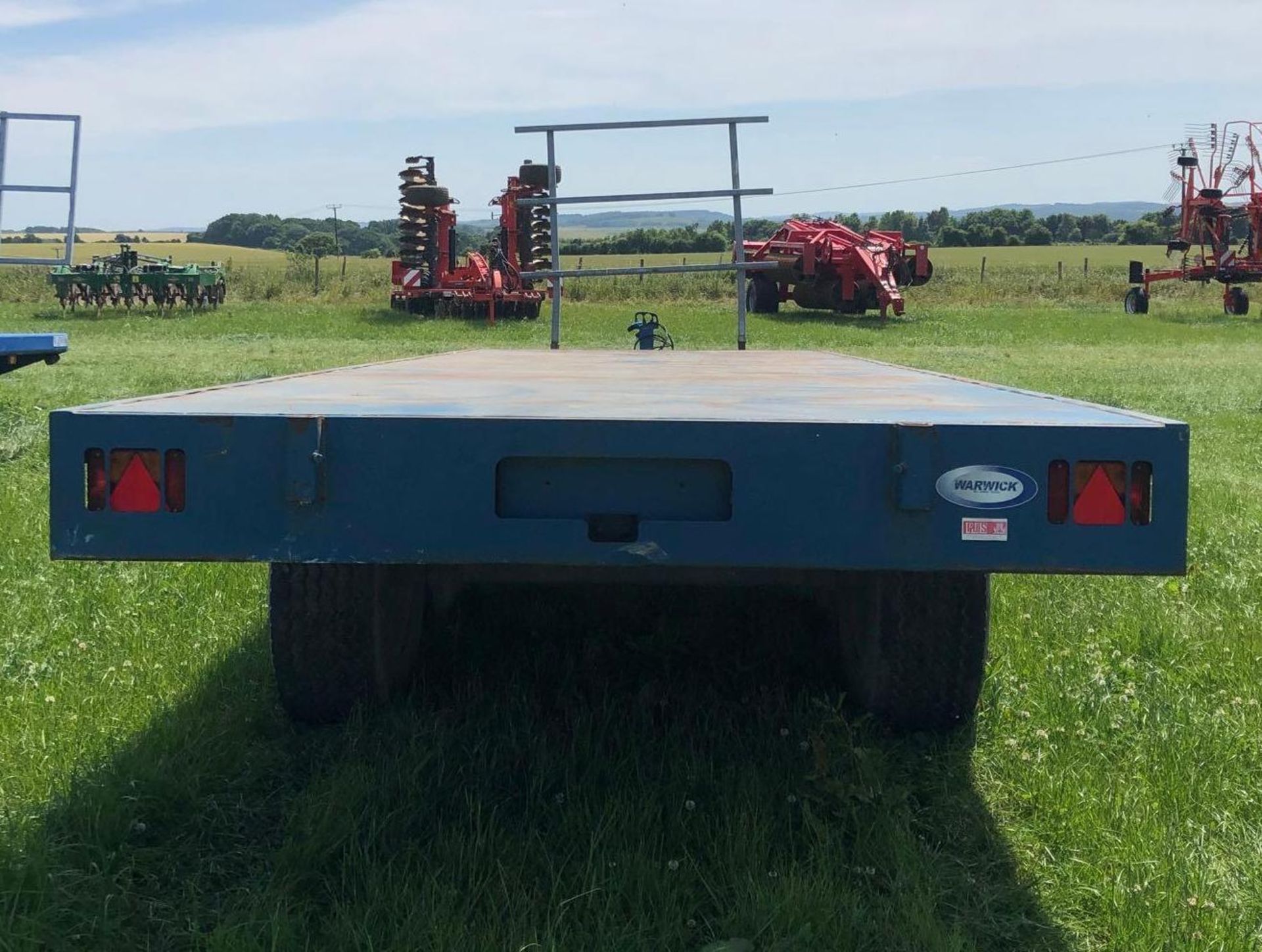 Warwick 25ft Twin Axle Bale Trailer c/w Lights & Hydraulic Brakes - Image 3 of 5