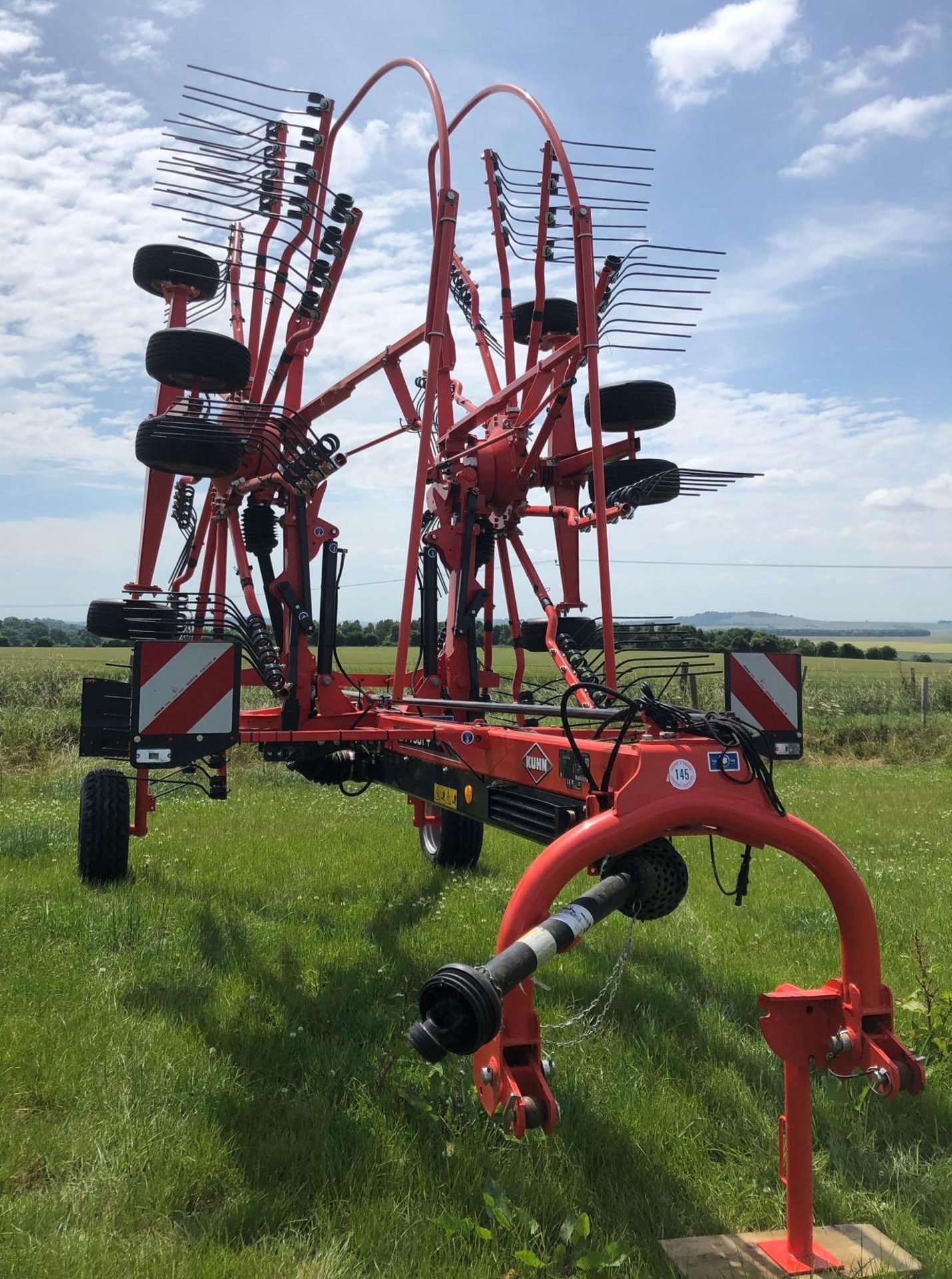 Kuhn Trailed GA7501+ Rotary Rake (2020)(As New) - Image 2 of 5