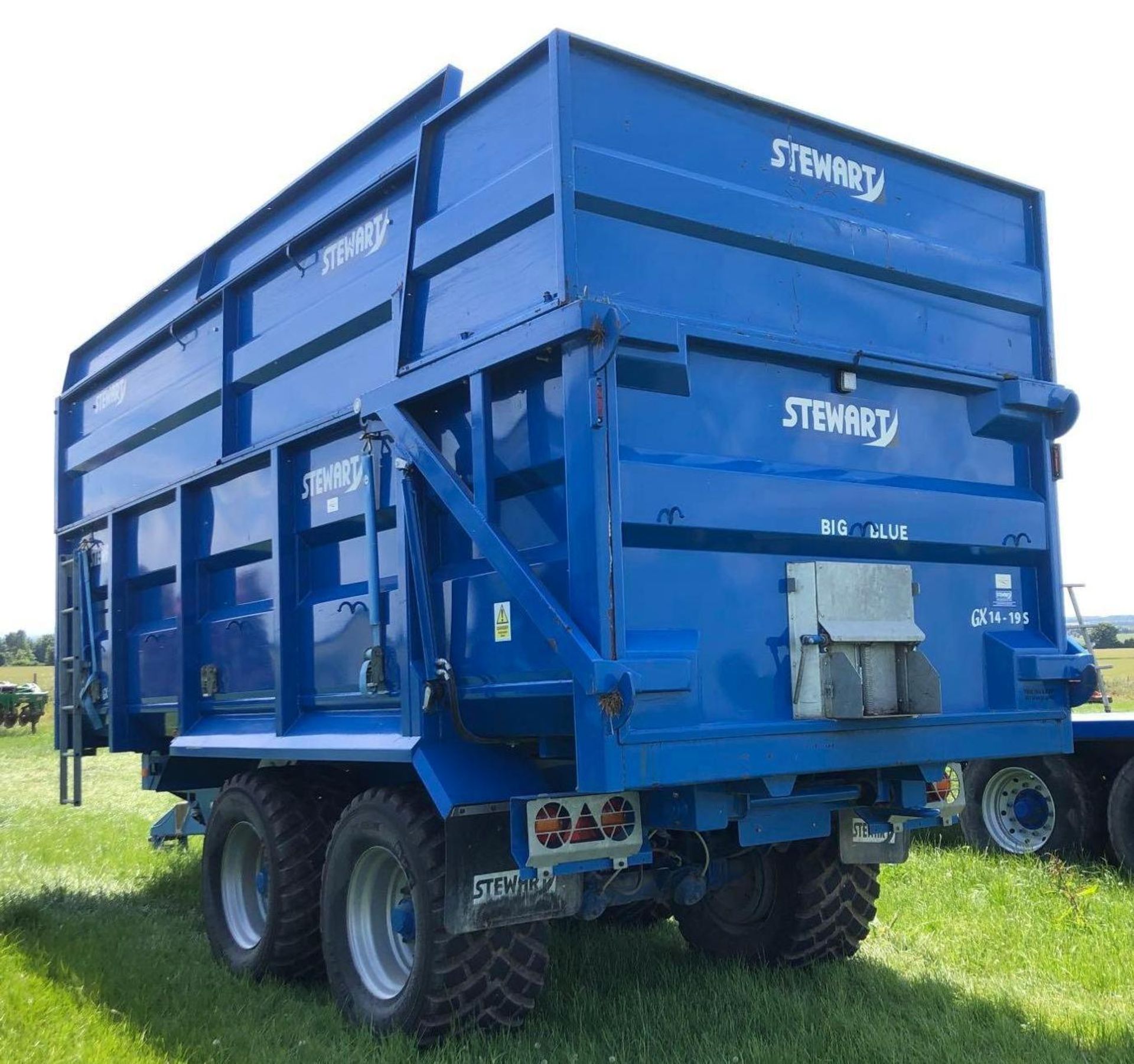 Stewart GX14-195 14T Twin Axle Grain Trailer c/w Lights, Sprung Draw Bar & Axles, Hydraulic Air