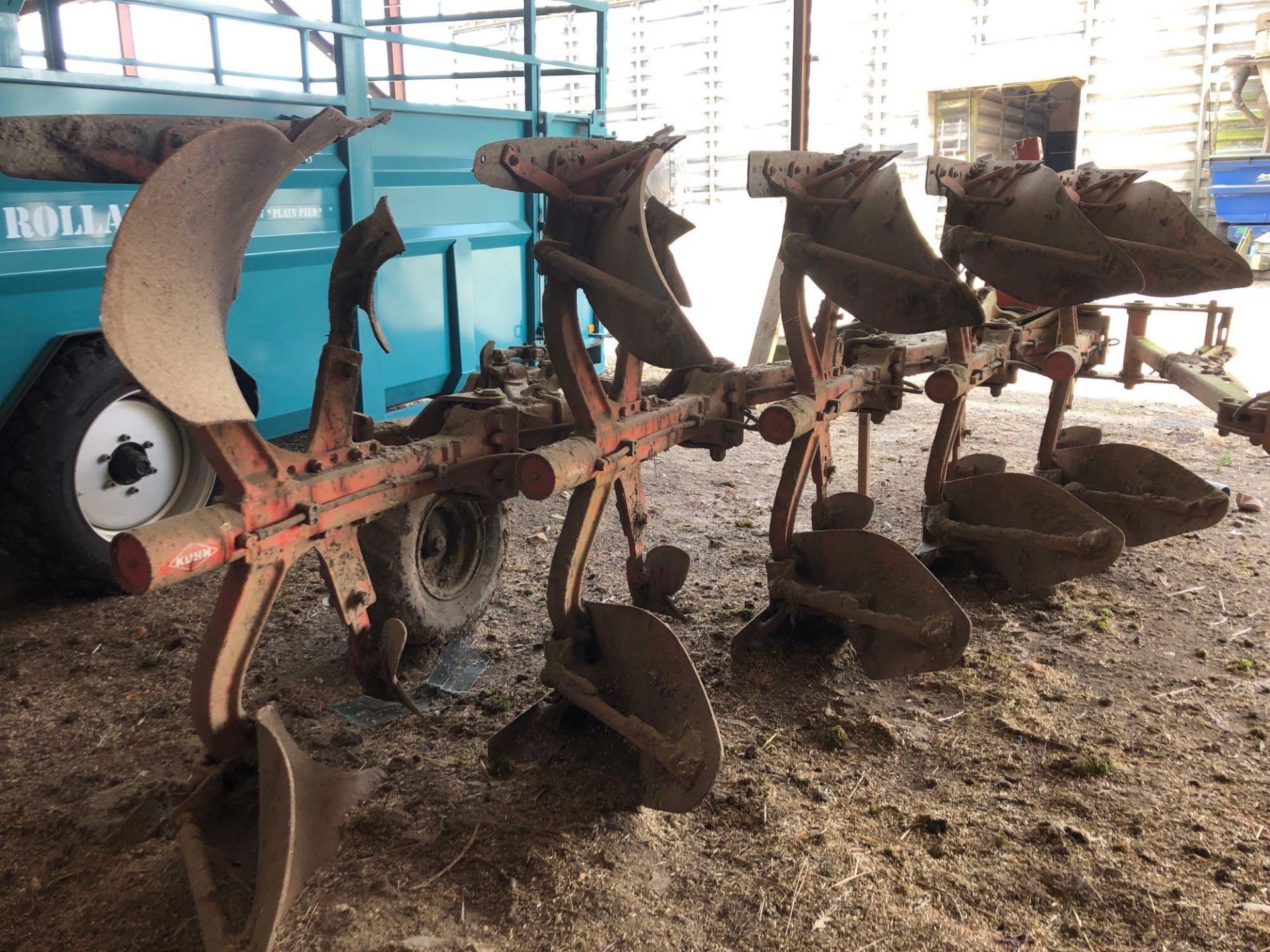 Kuhn Vari-Master 122 5 Furrow Reversible Plough c/w Press Arm - Image 3 of 4