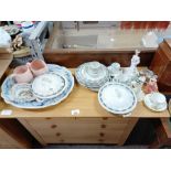 Ceramics to include Coalport Goldenage Alexandra a