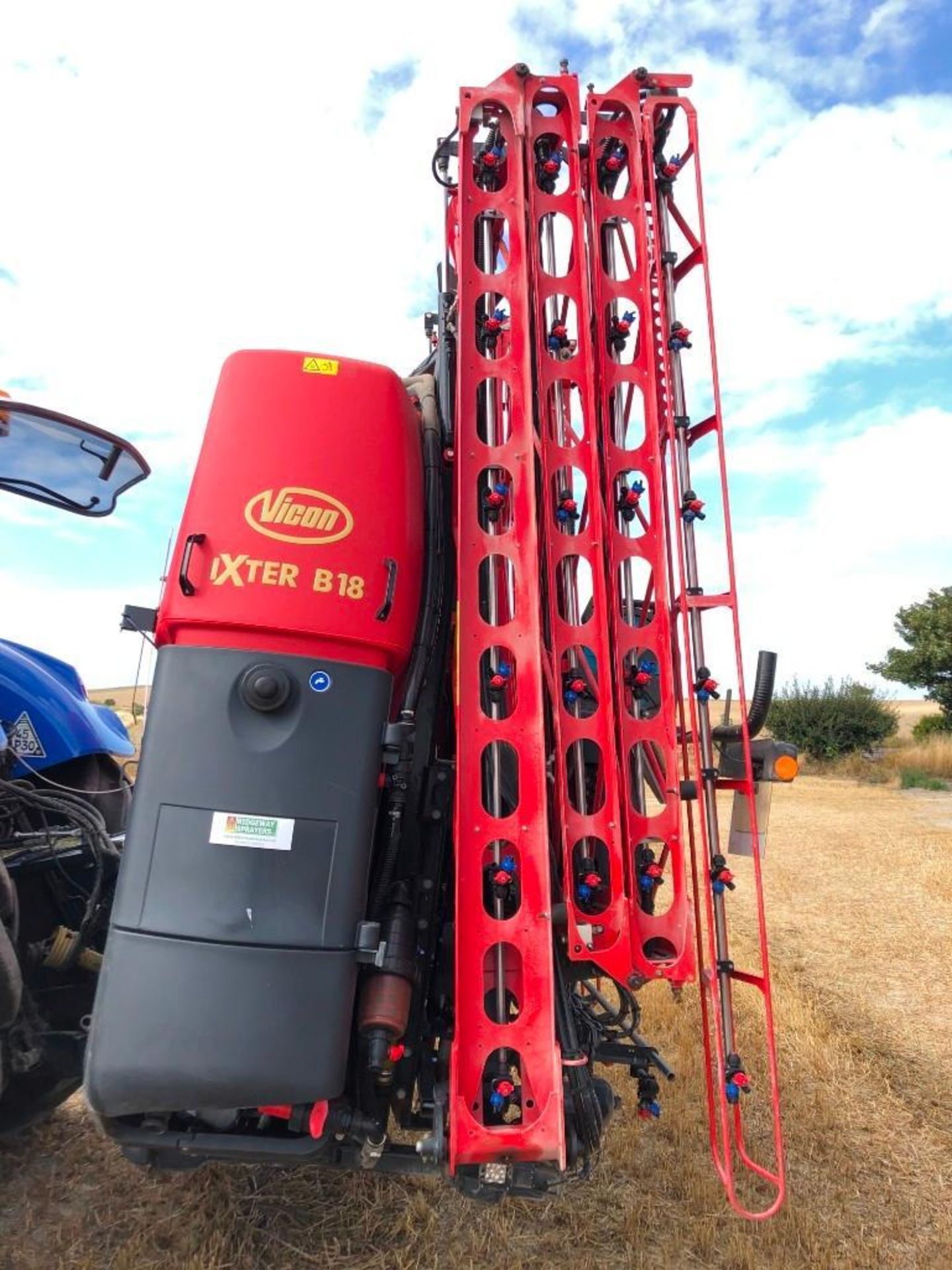 Vicon Ixter B18 1800 litre 24m Sprayer (2019) Triple Nozzle Body, Auto Section & Isobus (approx 2 - Image 5 of 6