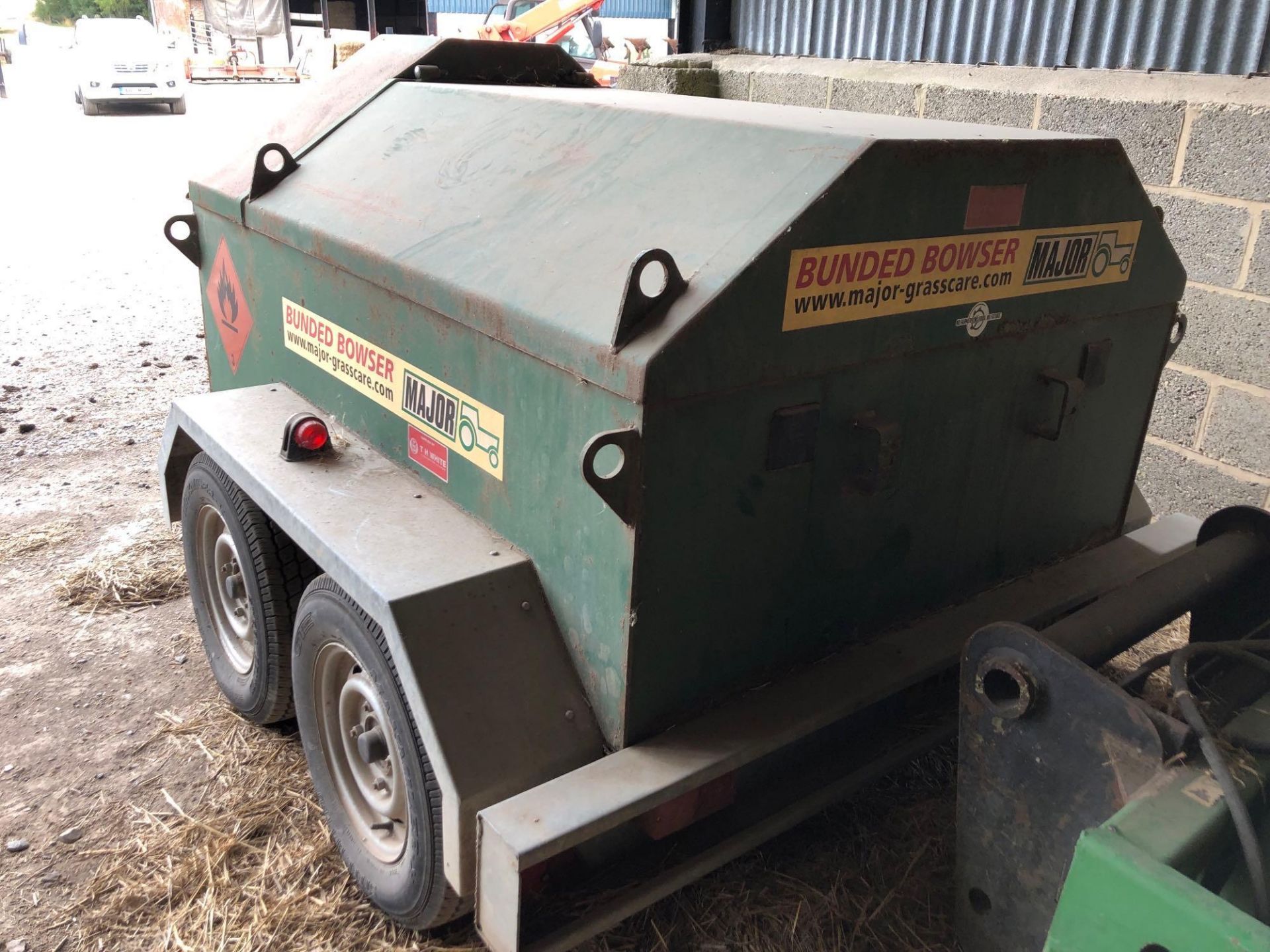 Major Bunded 1000 litre Twin Axle Diesel Bowser c/w Elec Pump & Gun (2003)(Auto Shut Off) - Bild 2 aus 3