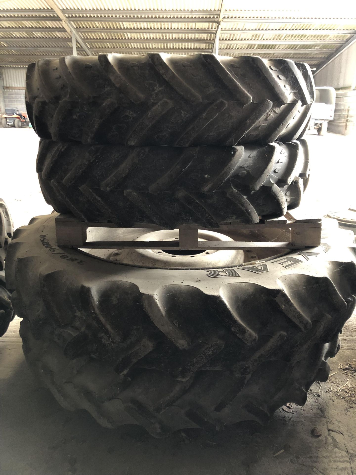 Set of 4 Row Wheels for NH T7 - Image 2 of 2