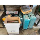 Collection of cordless & electric power tools to i