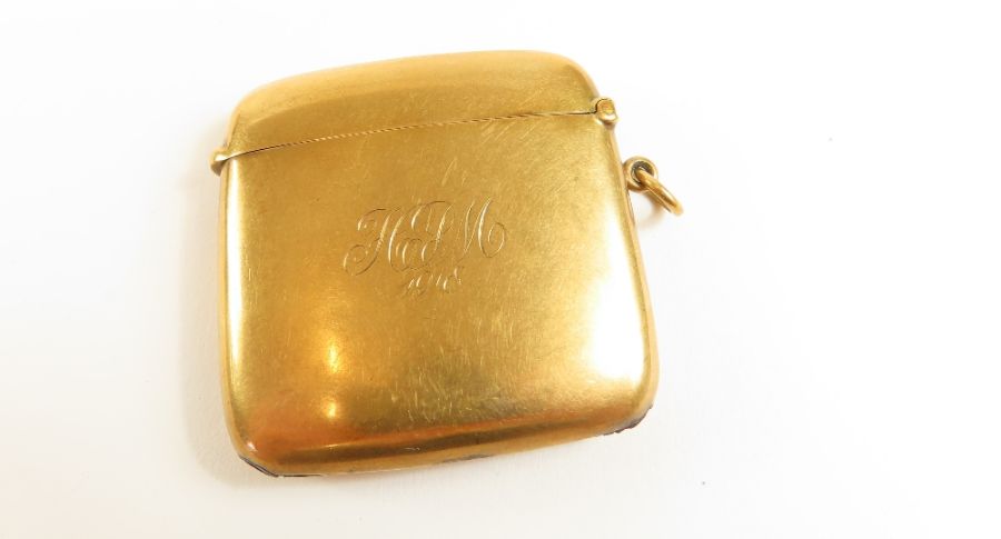 A 9 carat gold vesta case, Chester 1912, monogramm