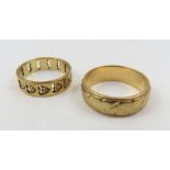 A 9ct gold patterned wedding band, finger size N c