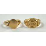 A 9ct gold signet ring, the rectangular head with