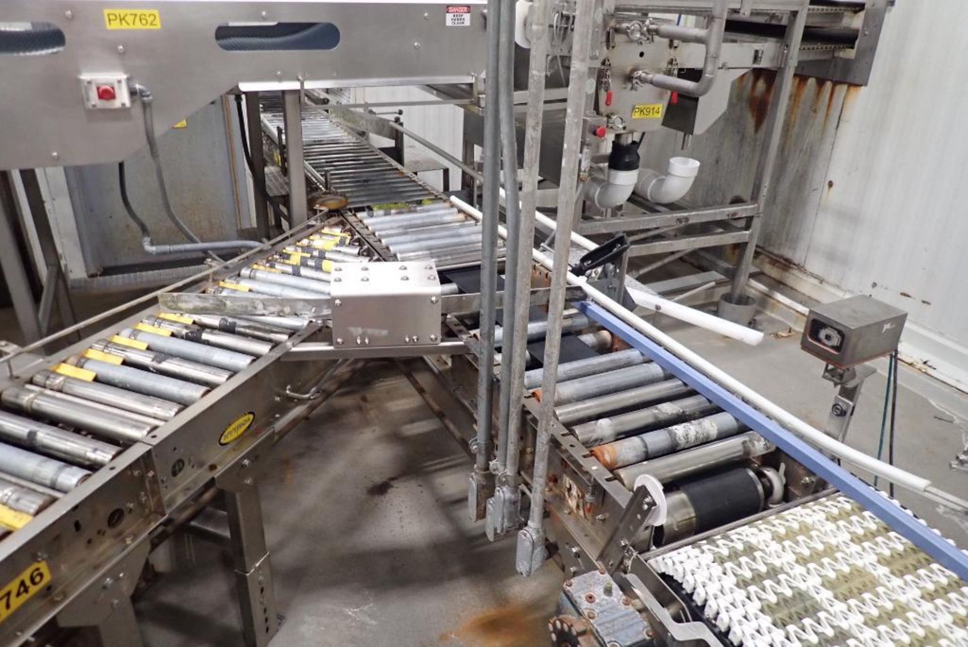 Hytrol powered roller conveyor - Image 2 of 14