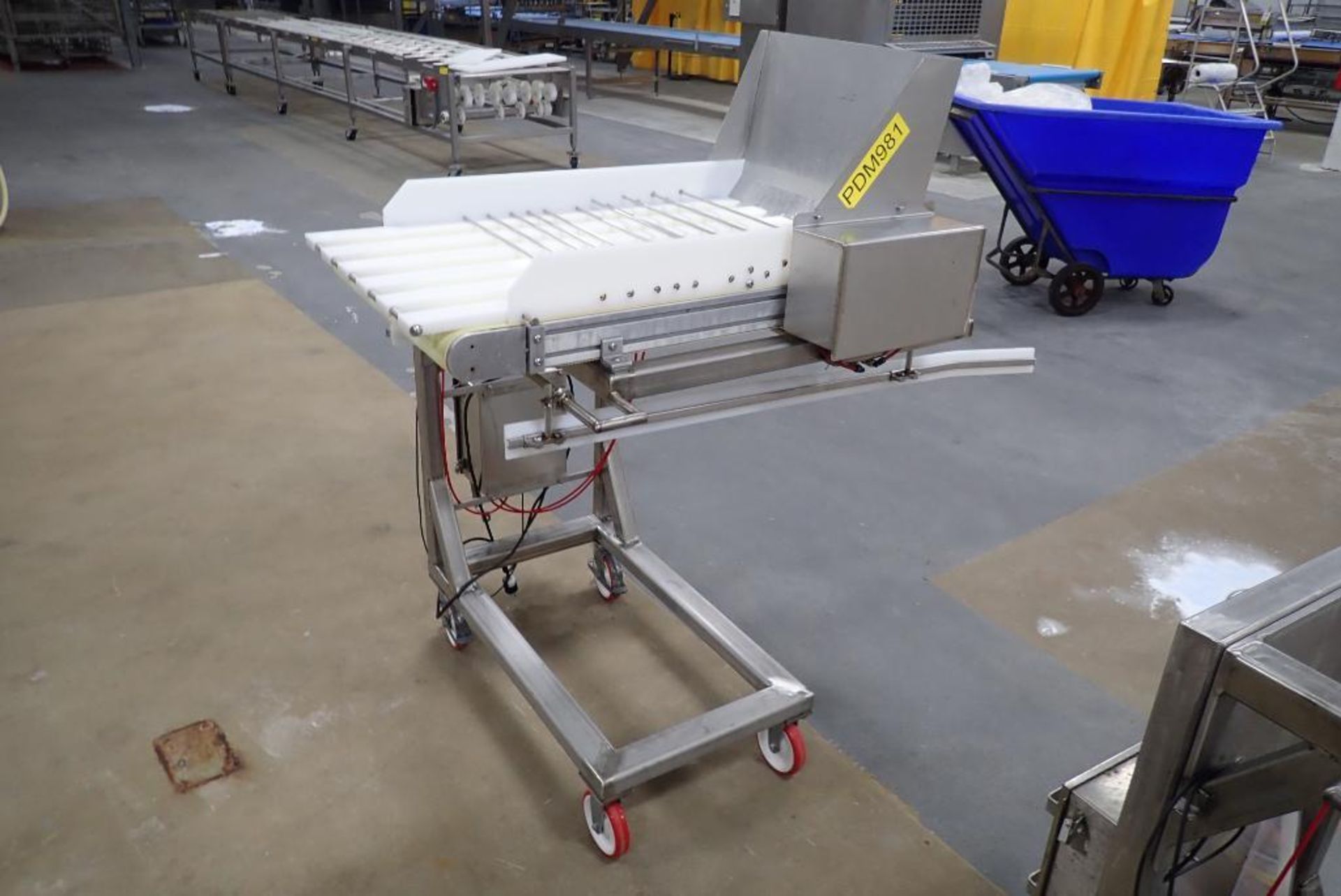 Ingredient feeding conveyor - Image 6 of 13