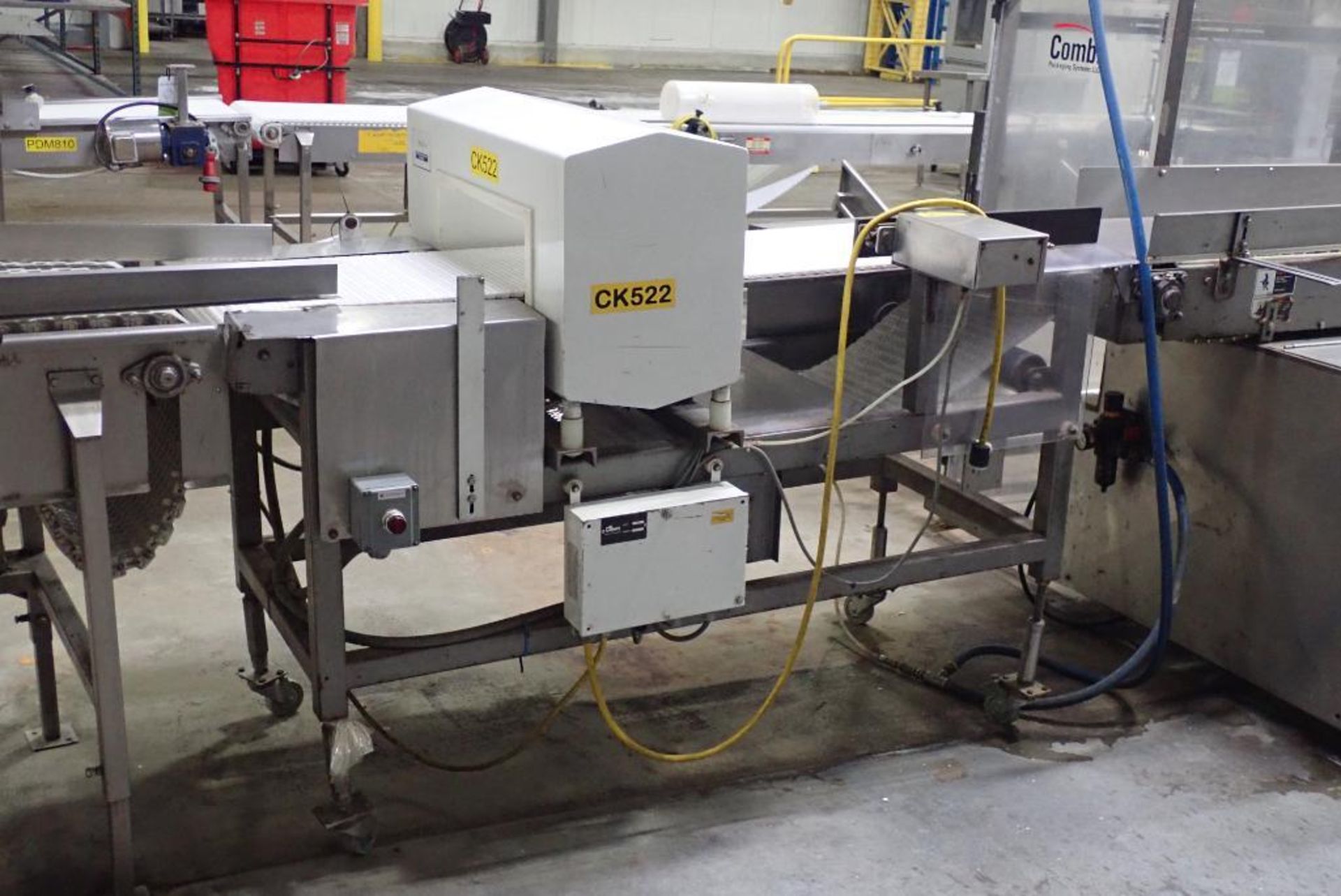 Goring Kerr metal detector with conveyor - Image 4 of 12