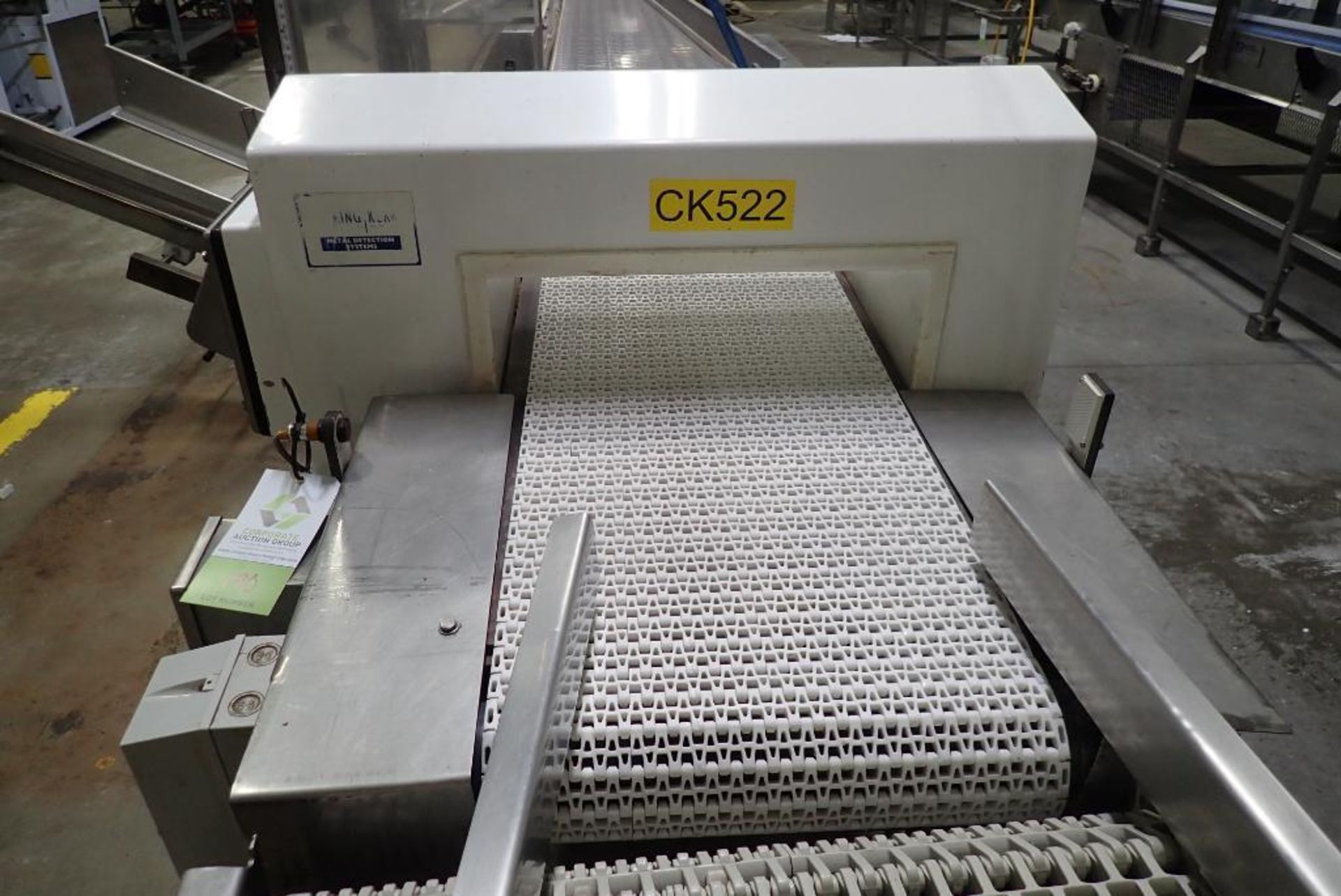 Goring Kerr metal detector with conveyor - Image 5 of 12