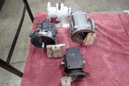 Lot of (4) Gearboxes