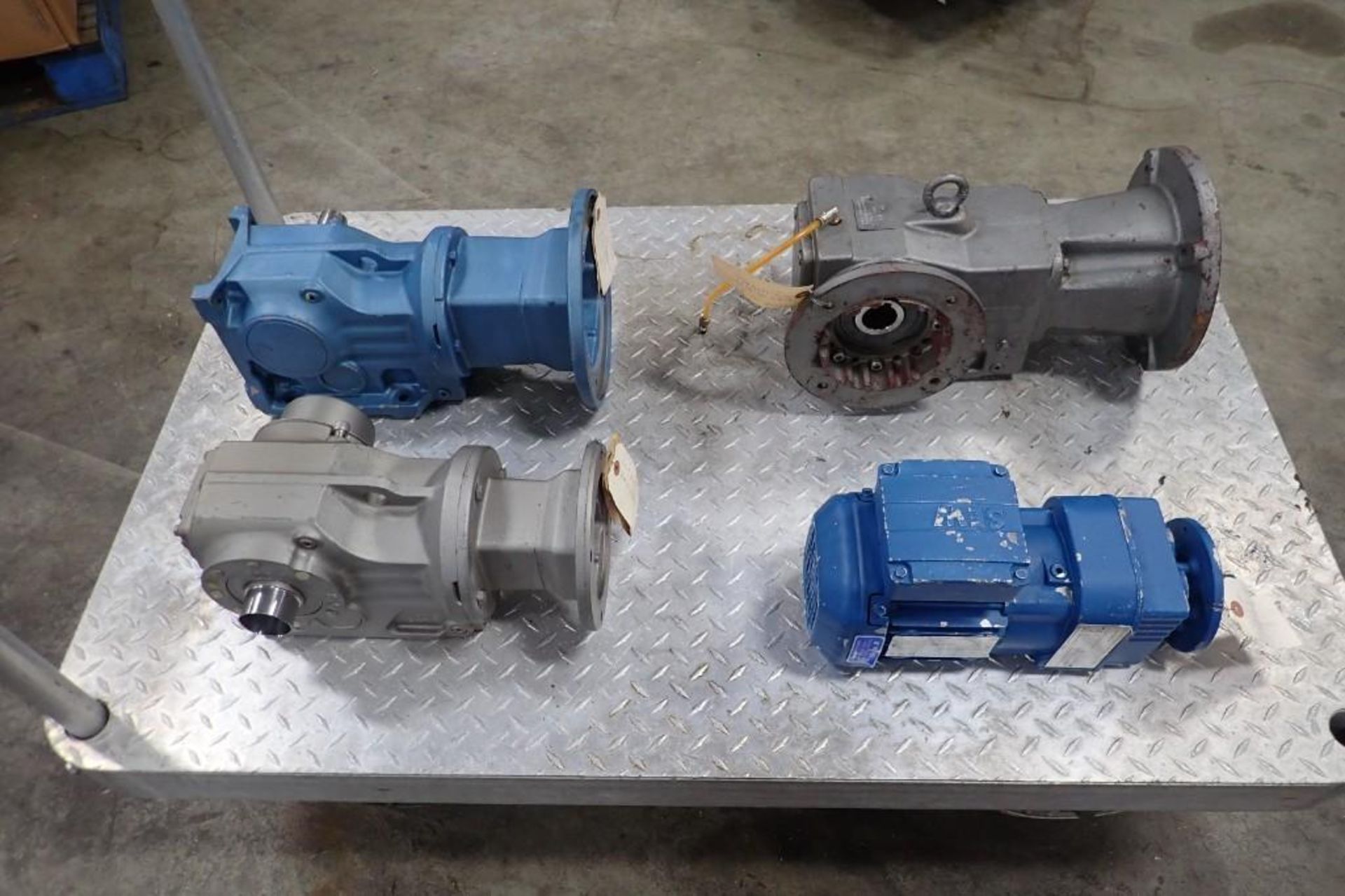 Lot of (4) Assorted Gearboxes