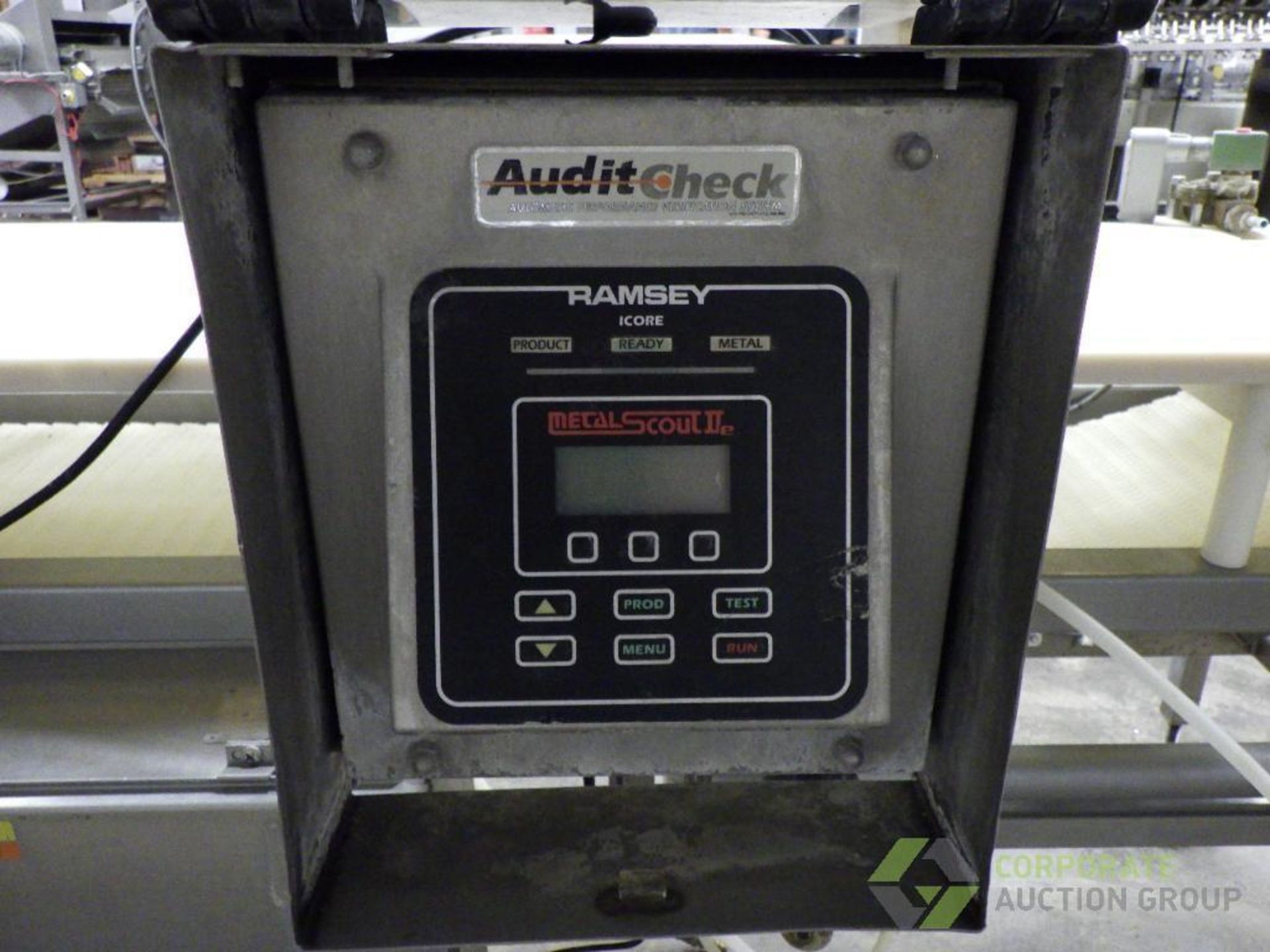 Safeline metal detector - Image 5 of 18