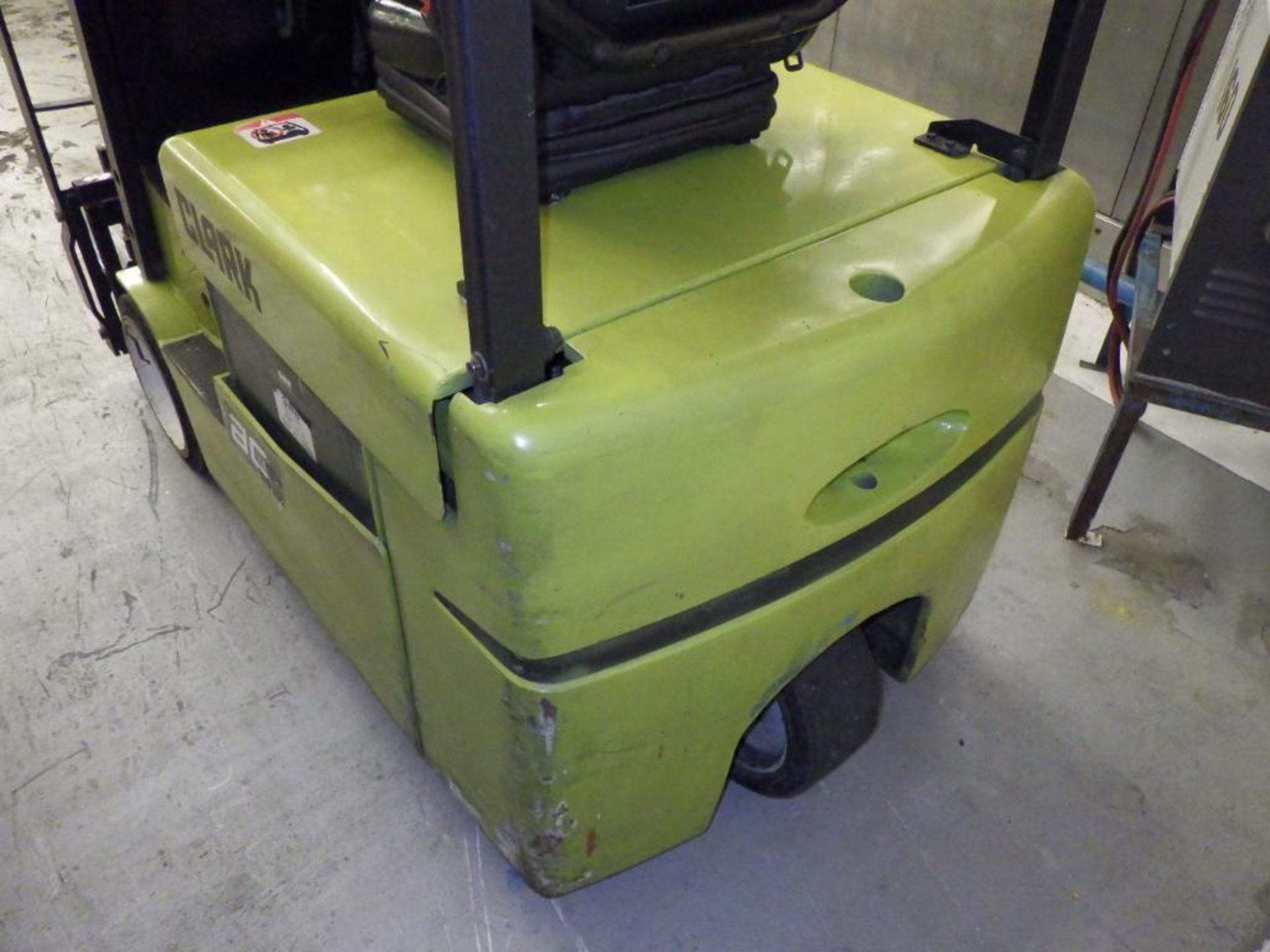 Clark 3-Wheel Electric Forklift - Image 14 of 36