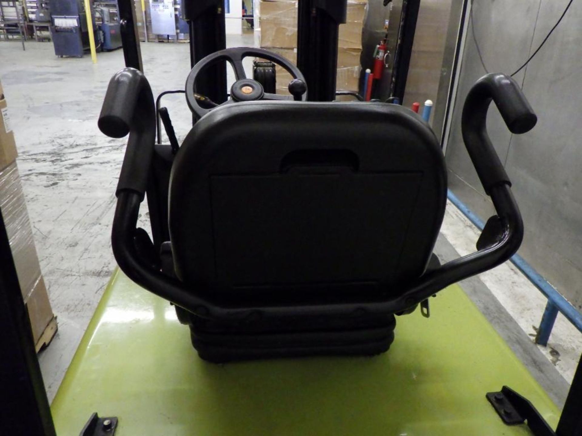 Clark 3-Wheel Electric Forklift - Image 15 of 36