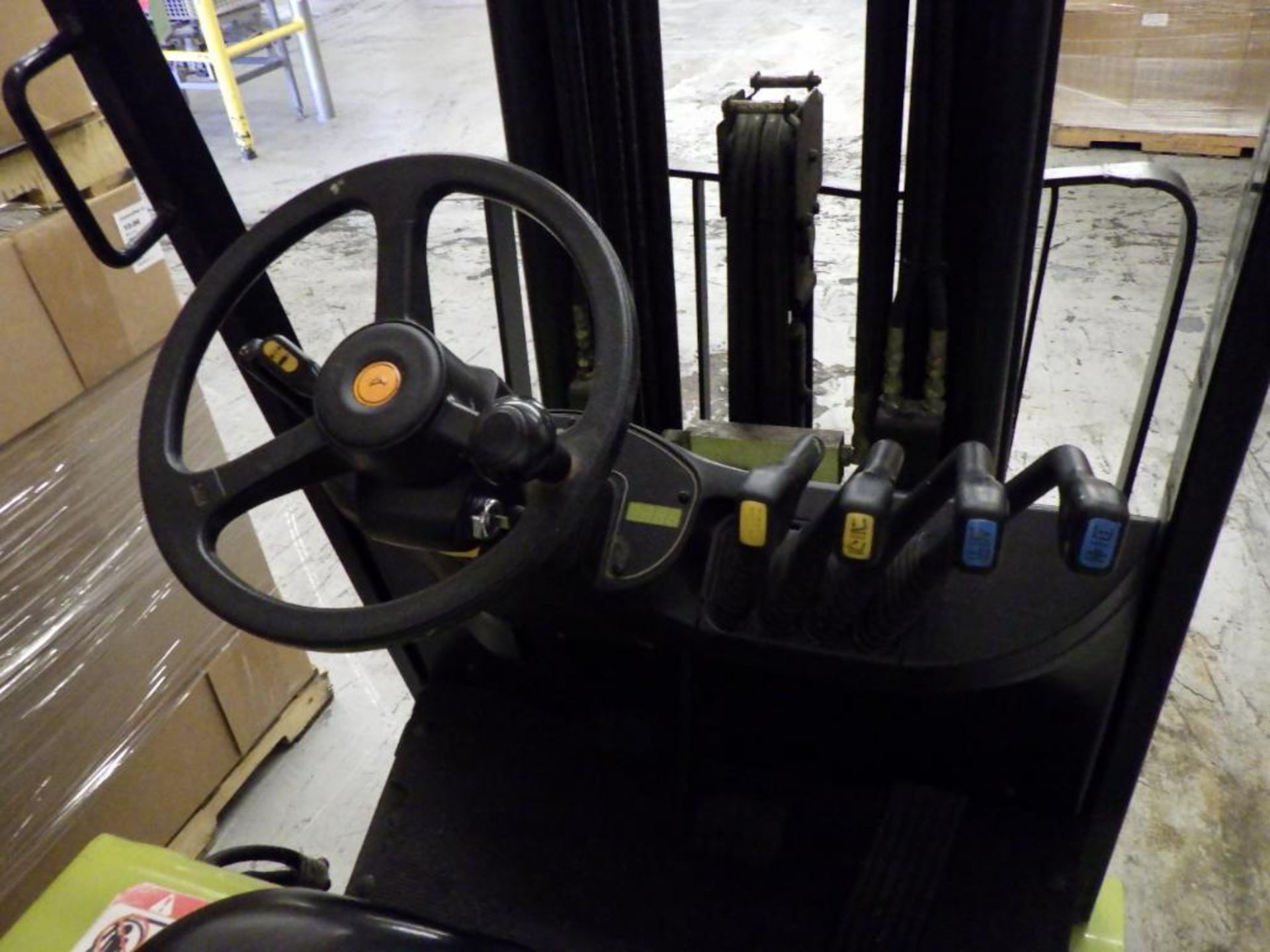 Clark 3-Wheel Electric Forklift - Image 12 of 36